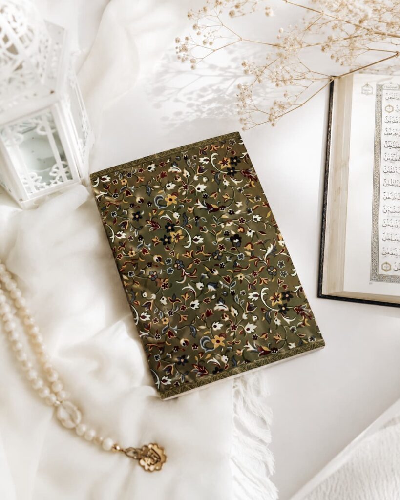 Rawdah Notebook